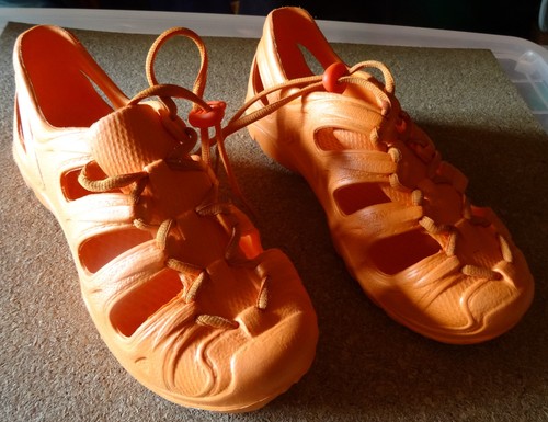 Badeschuhe wasser und strand - wasser,